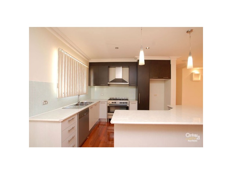 16 Hayfield Road, Roxburgh Park VIC 3064