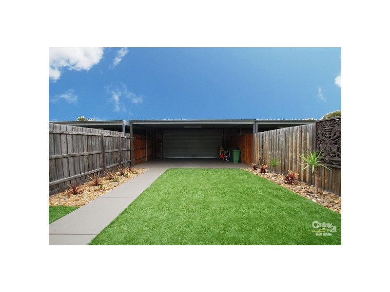 7 Mckinley Drive, Roxburgh Park VIC 3064