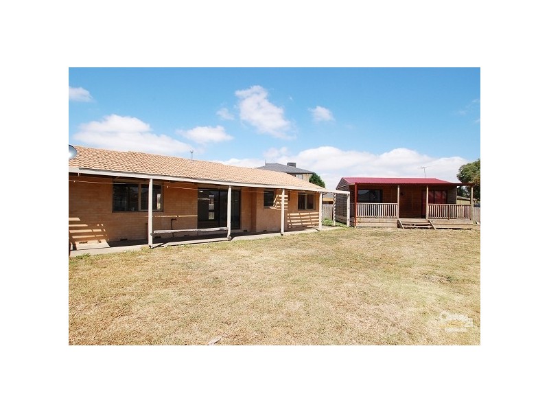 13 Watchet Court, Craigieburn VIC 3064
