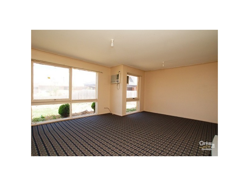 13 Watchet Court, Craigieburn VIC 3064