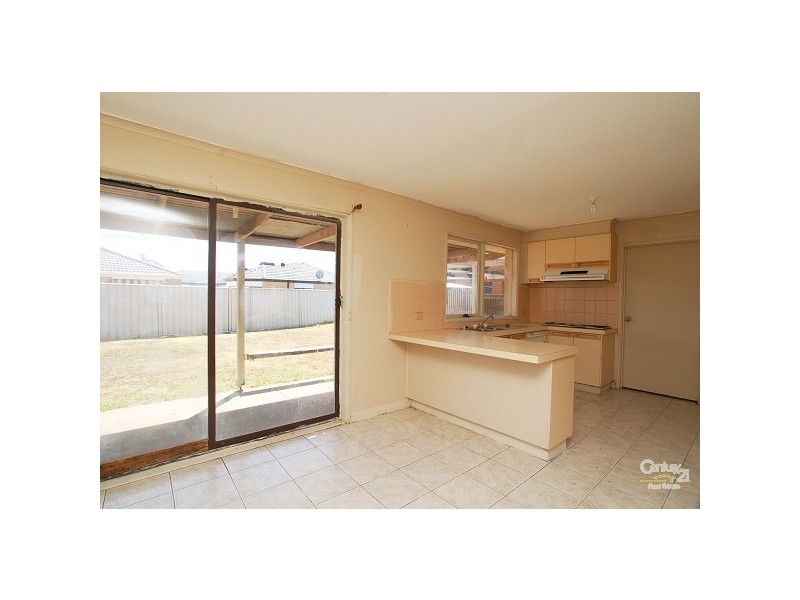 13 Watchet Court, Craigieburn VIC 3064