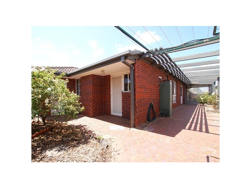 6 Gibney Close, Roxburgh Park VIC 3064