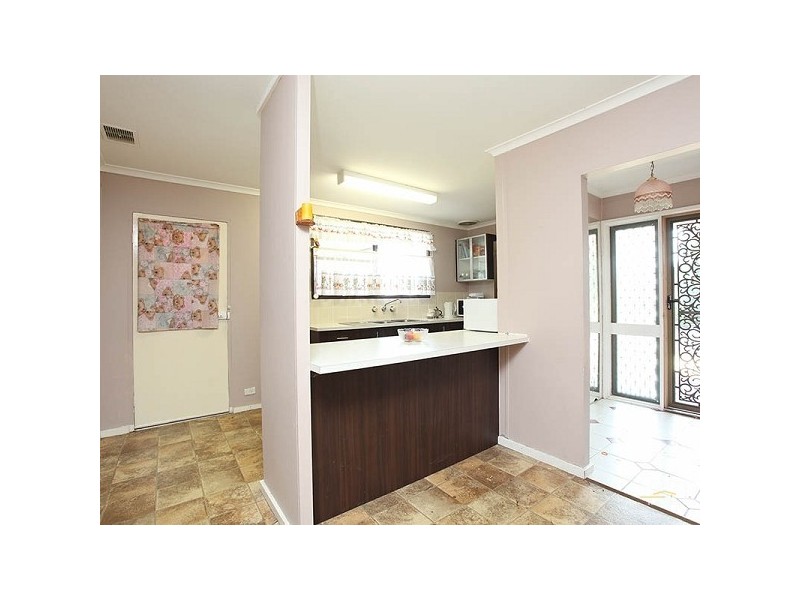 4 Woodburn Crescent, Meadow Heights VIC 3048