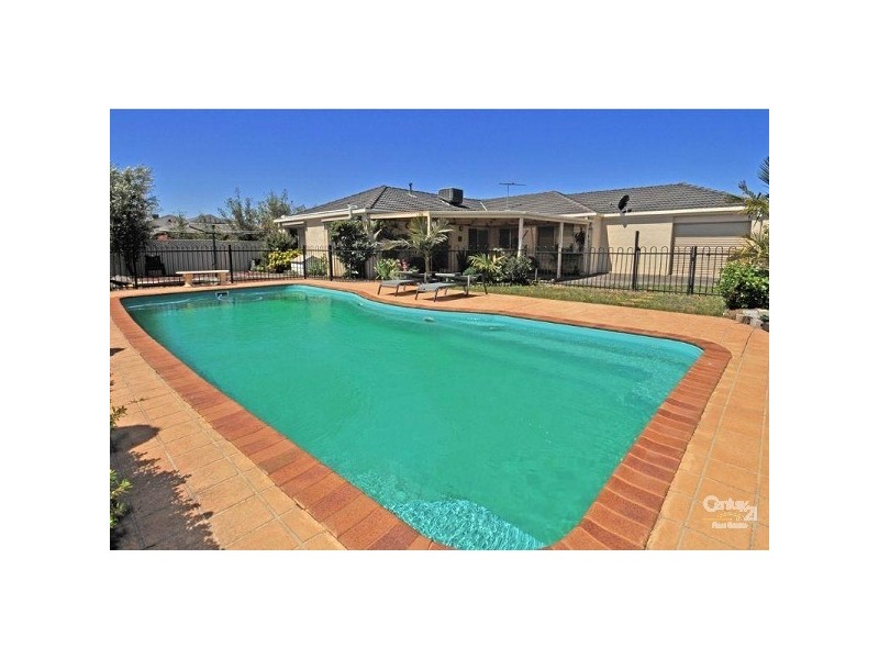 2 Meadowbank Court, Craigieburn VIC 3064