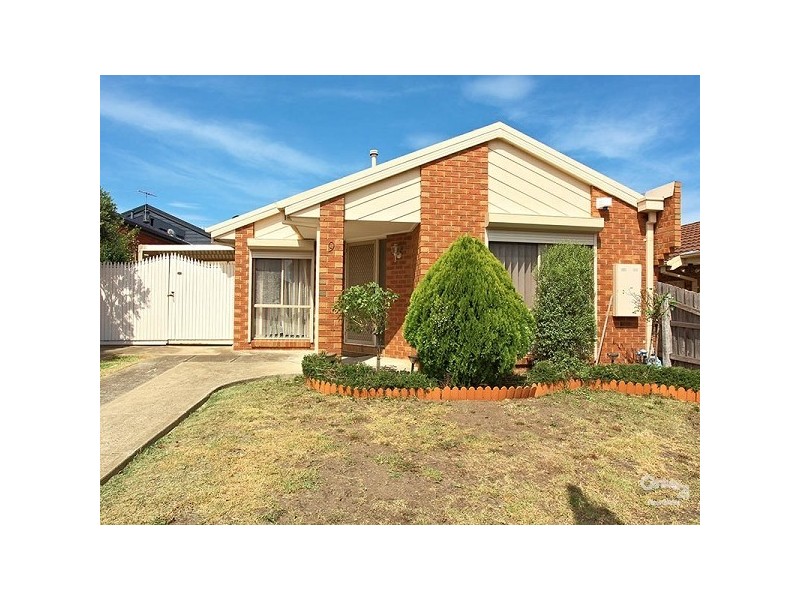 9 Gathray Court, Roxburgh Park VIC 3064