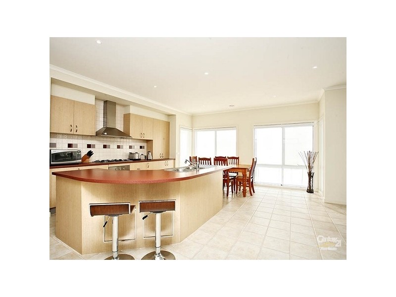 1 Pinehurst Rise, Craigieburn VIC 3064