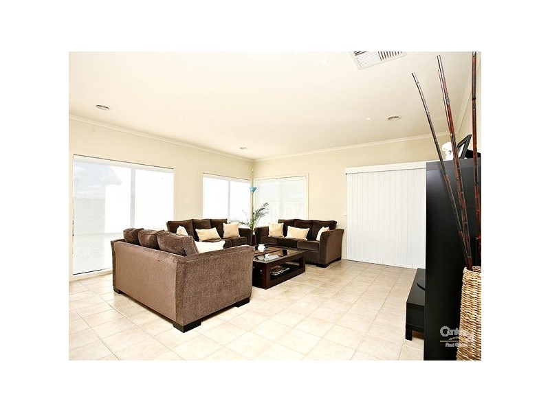 1 Pinehurst Rise, Craigieburn VIC 3064