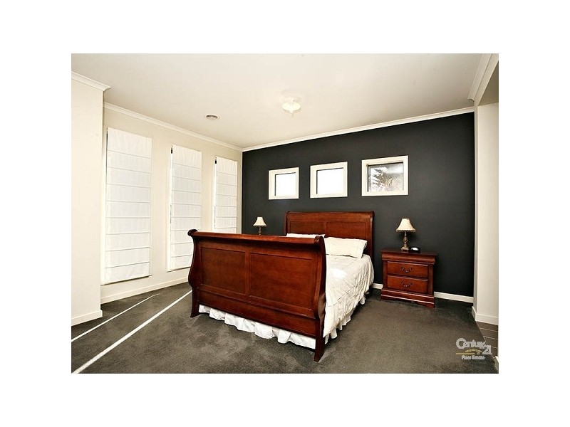 1 Pinehurst Rise, Craigieburn VIC 3064