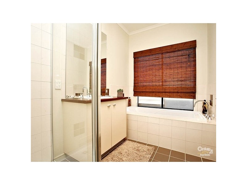 1 Pinehurst Rise, Craigieburn VIC 3064