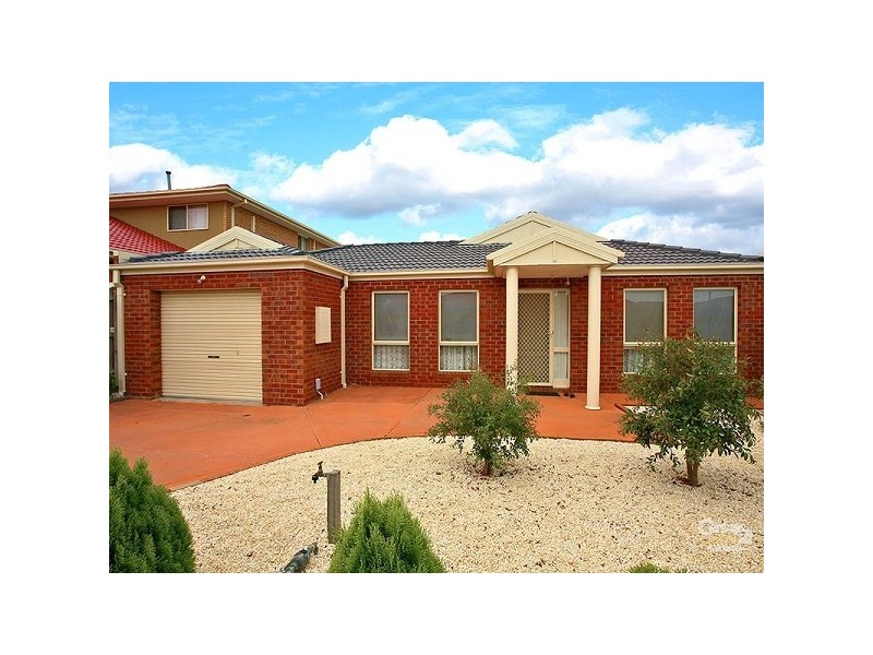 15 Merrivale Place, Roxburgh Park VIC 3064