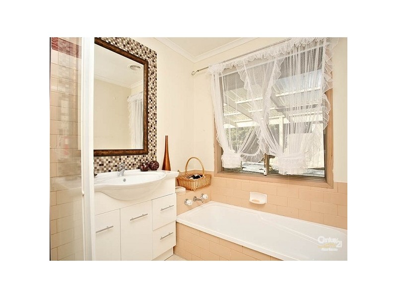 1 Jordan Place, Roxburgh Park VIC 3064