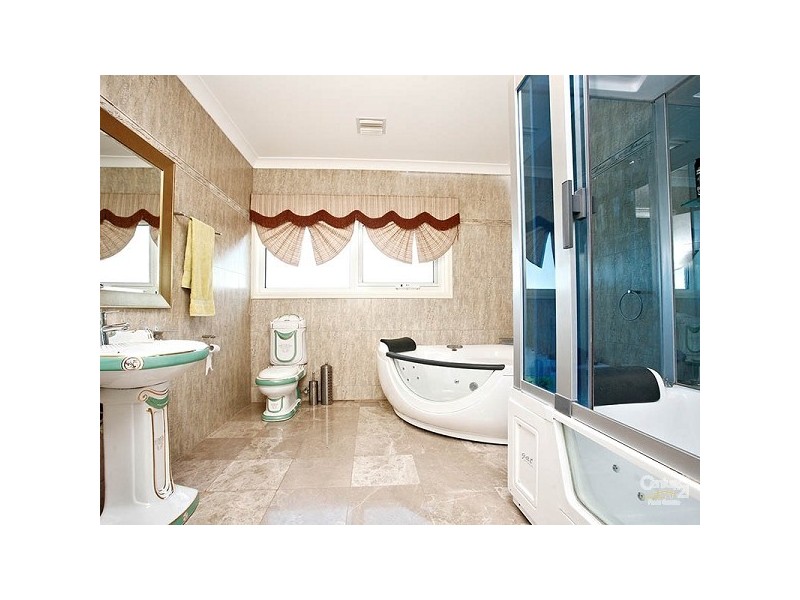 1 Strathallan Grove, Craigieburn VIC 3064