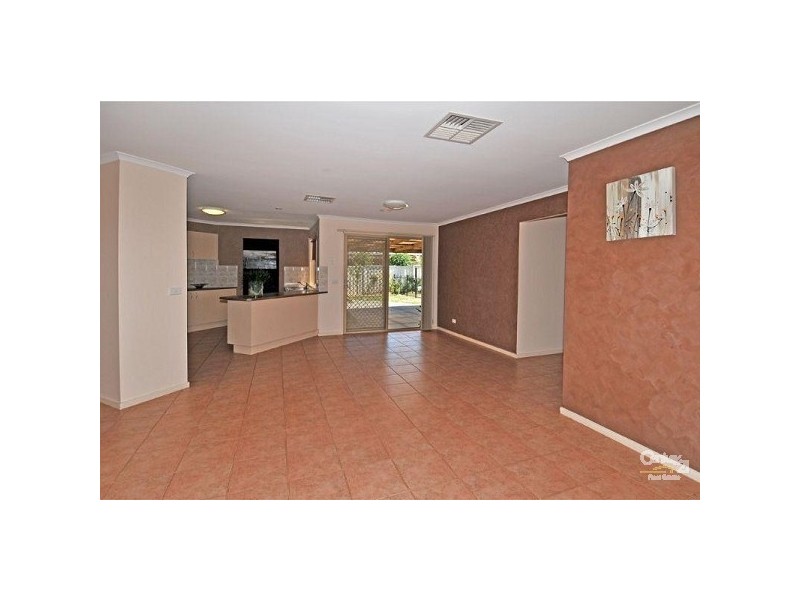 2 Meadowbank Court, Craigieburn VIC 3064