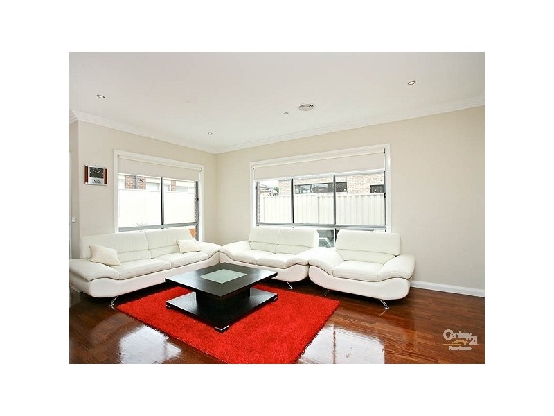 27 Long Island Circuit, Craigieburn VIC 3064