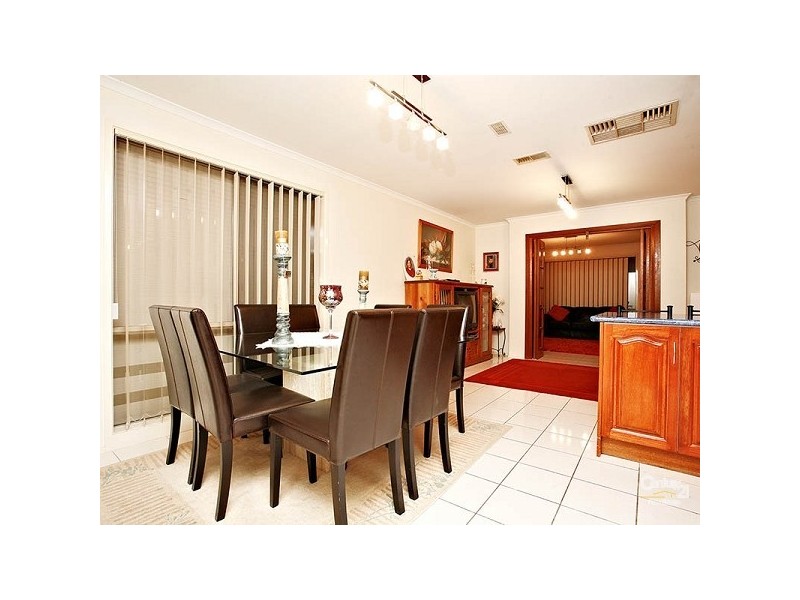 Roxburgh Park VIC 3064
