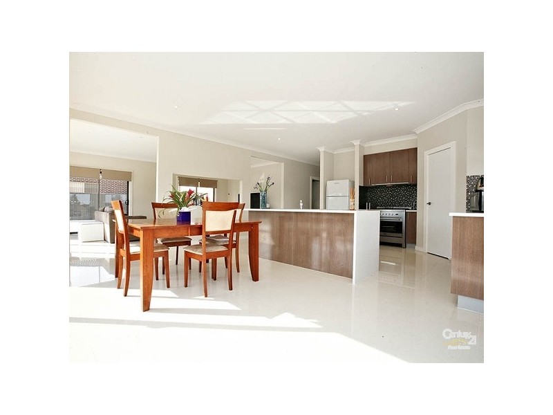 25 Mareeba Way, Craigieburn VIC 3064