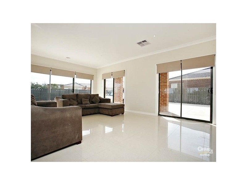 25 Mareeba Way, Craigieburn VIC 3064