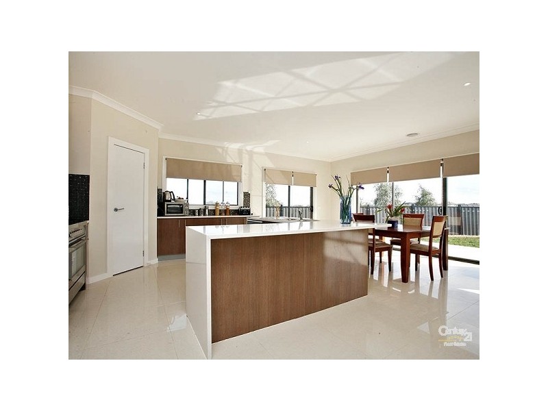 25 Mareeba Way, Craigieburn VIC 3064