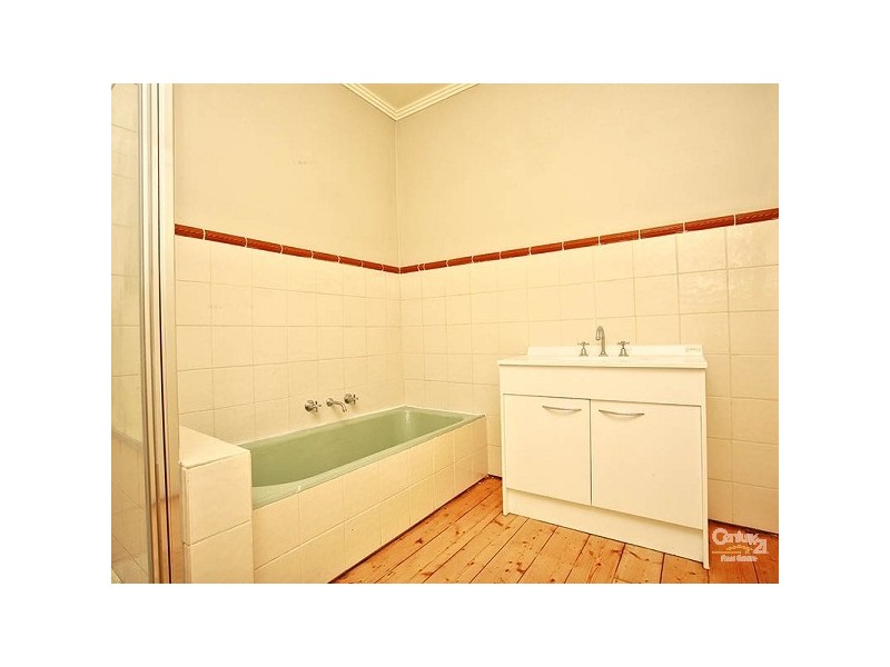 5 Rainer Street, Pascoe Vale South VIC 3044