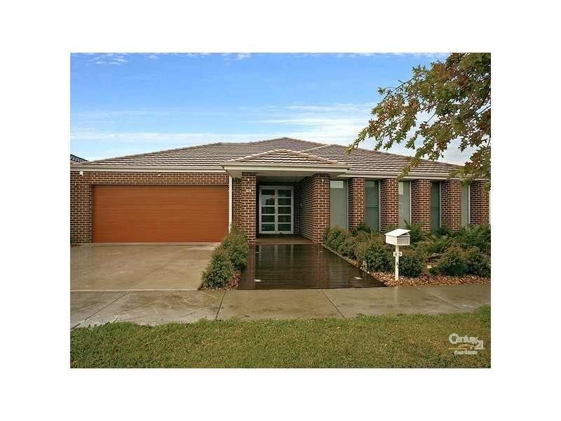 43 Coronet Avenue, Roxburgh Park VIC 3064