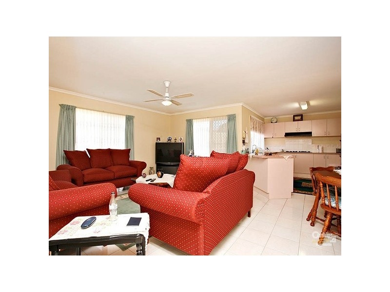 5 Elder Close, Meadow Heights VIC 3048