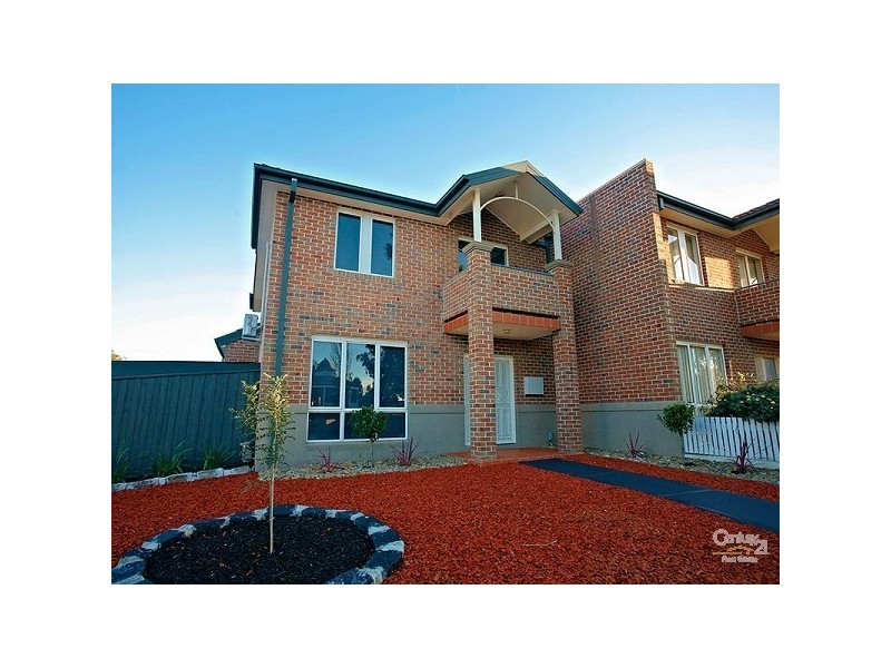 1 McKinley Drive, Roxburgh Park VIC 3064