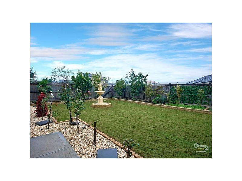 14 Earl Grove, Craigieburn VIC 3064