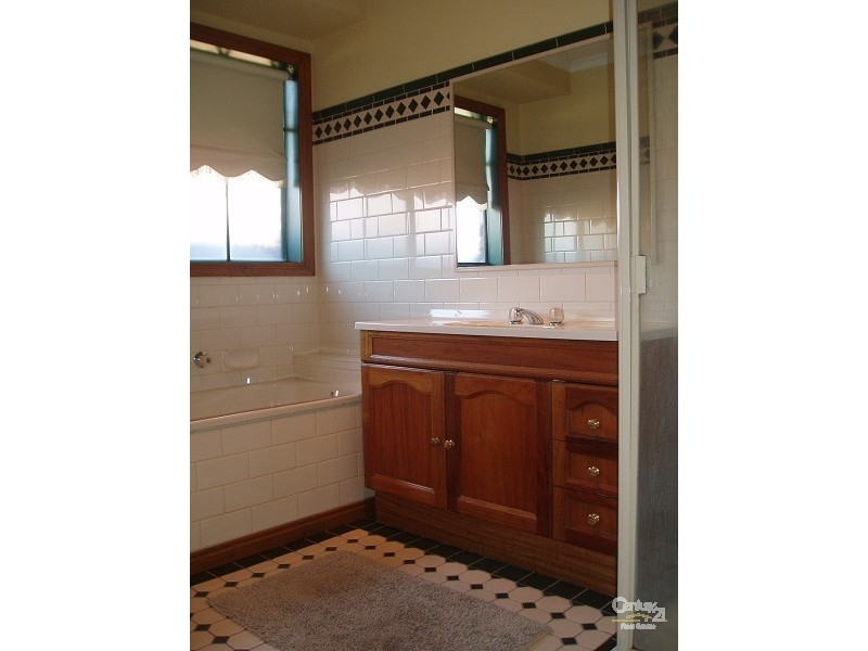 2 Nottingham Way, Sydenham VIC 3037
