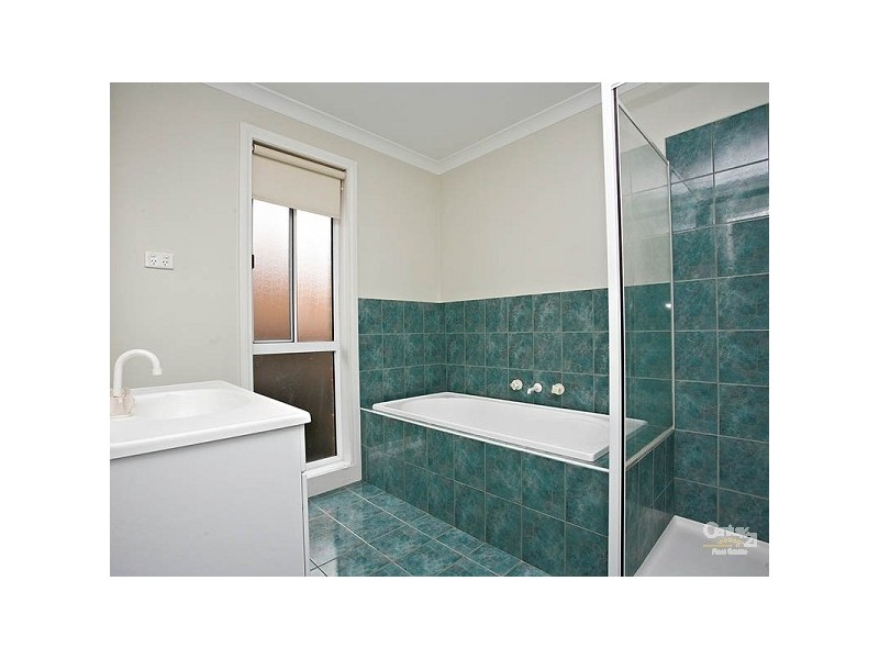 22 Thomas Brunton Parade, Roxburgh Park VIC 3064