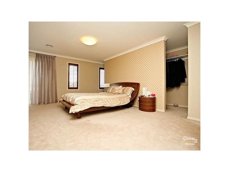 11 Moresby Court, Craigieburn VIC 3064