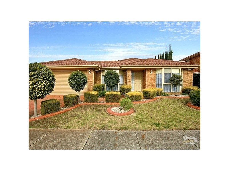 50 McKenzie Crescent, Roxburgh Park VIC 3064