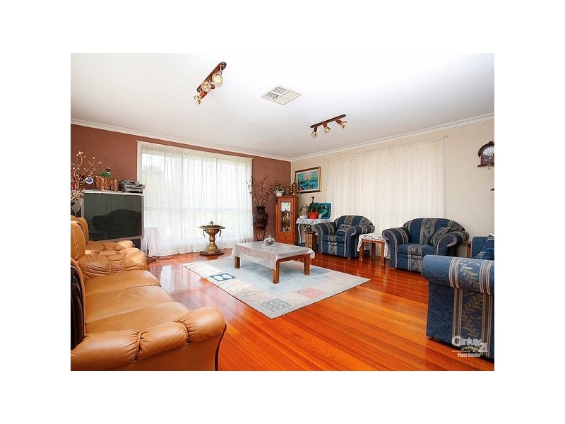 9 Pickersgill Crescent, Roxburgh Park VIC 3064
