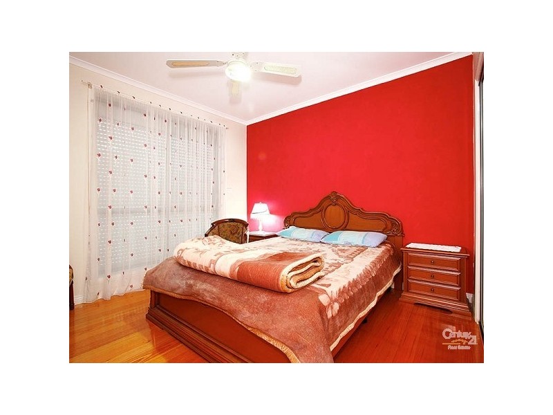 9 Pickersgill Crescent, Roxburgh Park VIC 3064