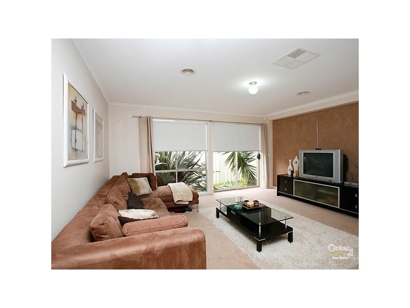 17 Golfview Drive, Craigieburn VIC 3064