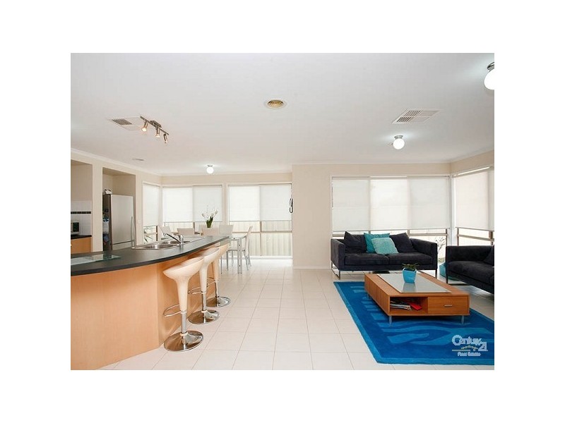 17 Golfview Drive, Craigieburn VIC 3064