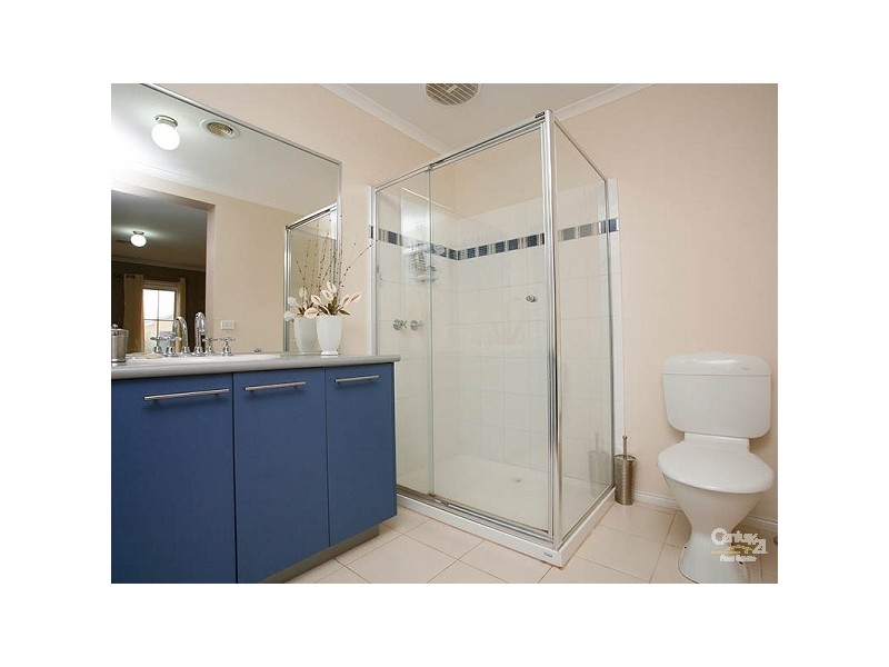 17 Golfview Drive, Craigieburn VIC 3064