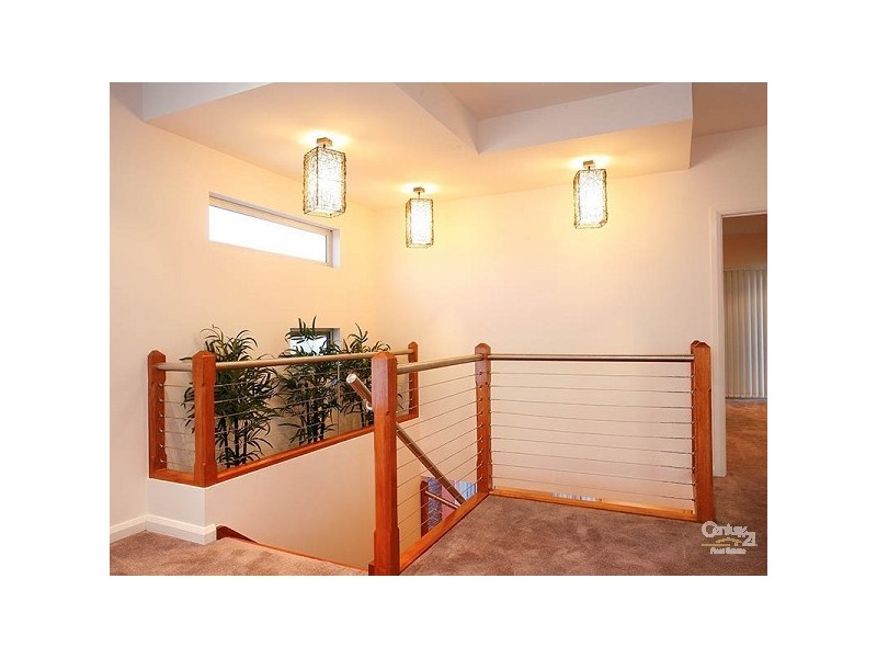 82 Lakeside Drive, Roxburgh Park VIC 3064