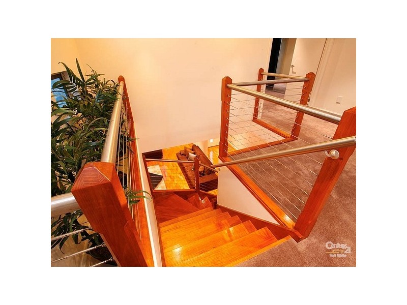 82 Lakeside Drive, Roxburgh Park VIC 3064