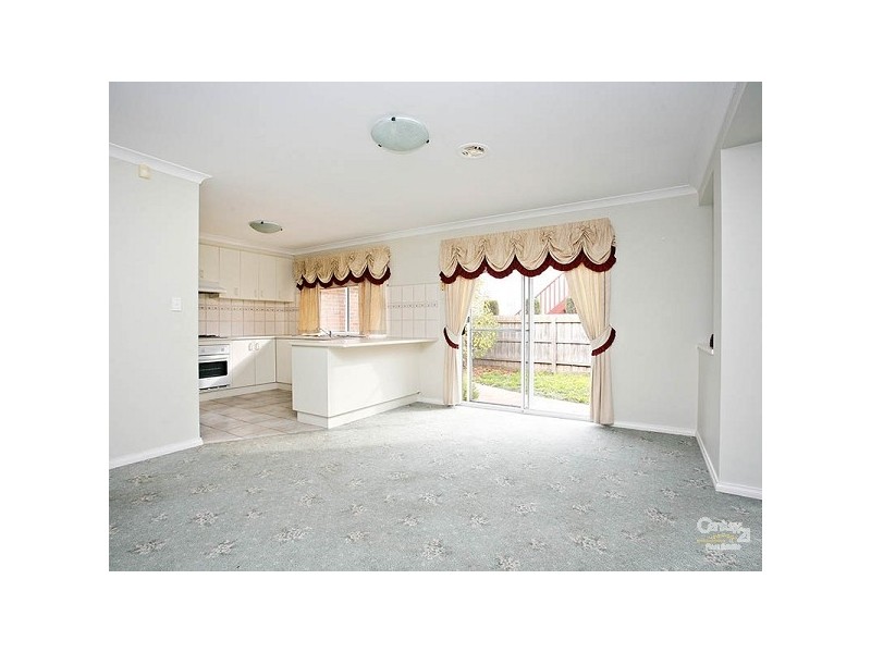 22 Thomas Brunton Parade, Roxburgh Park VIC 3064