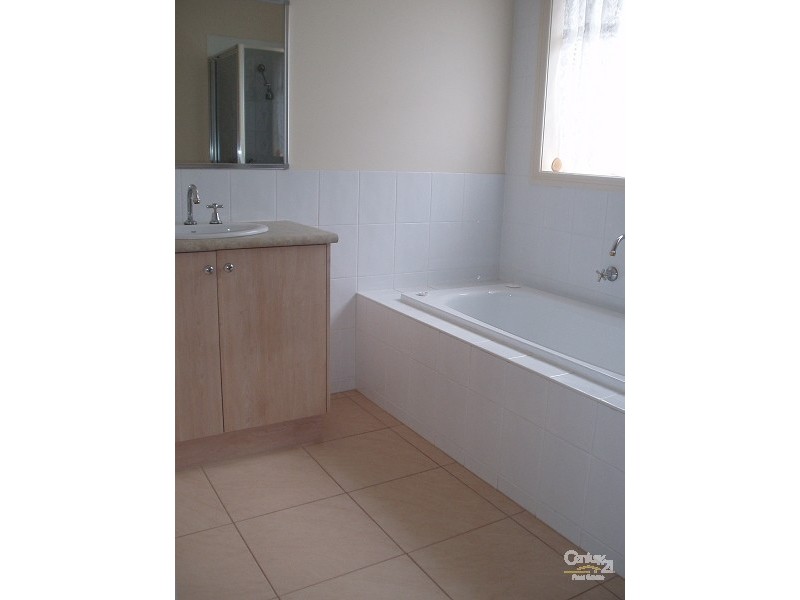 15 Oakville Place, Craigieburn VIC 3064