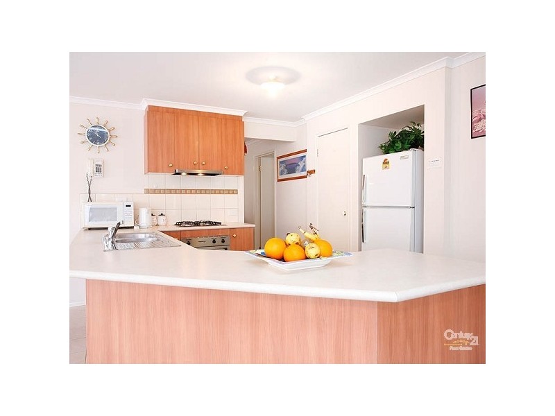 20 Lachlan Crescent, Roxburgh Park VIC 3064