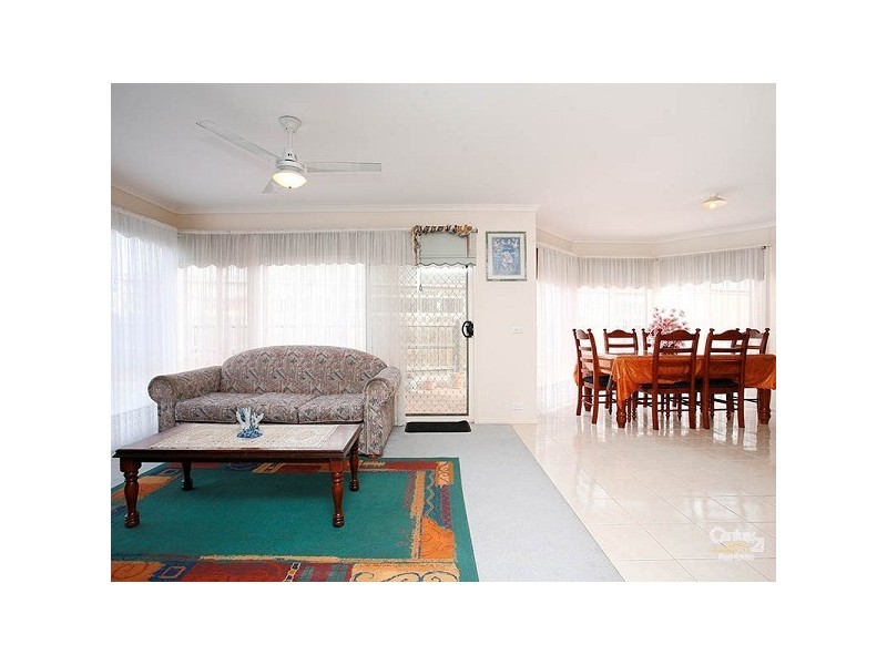 20 Lachlan Crescent, Roxburgh Park VIC 3064