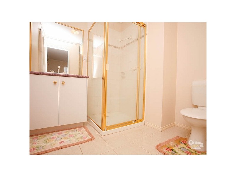 20 Lachlan Crescent, Roxburgh Park VIC 3064