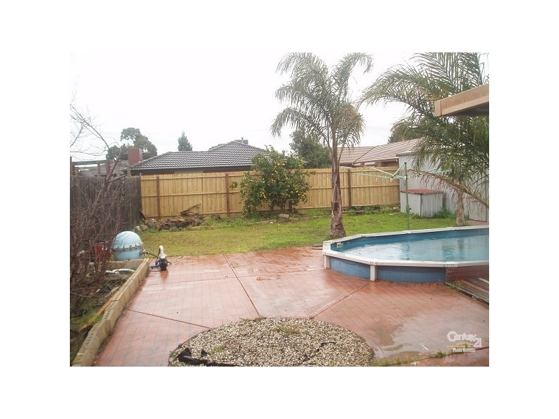 5 Kingston Heath Court, Craigieburn VIC 3064