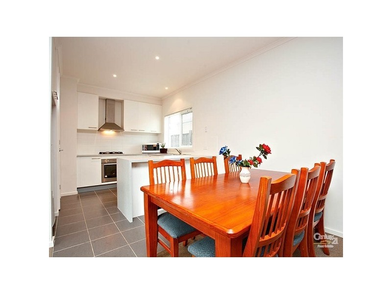 25 Highbury Circuit, Craigieburn VIC 3064