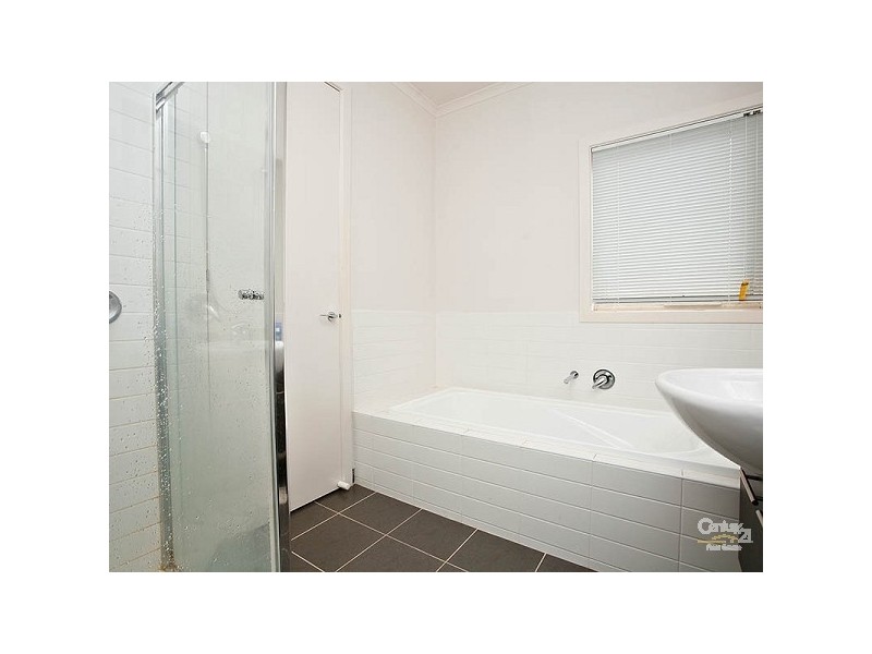 25 Highbury Circuit, Craigieburn VIC 3064