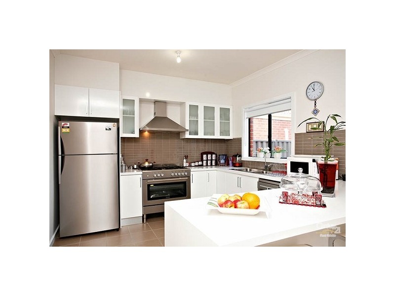 13 Kinglake Crescent, Craigieburn VIC 3064