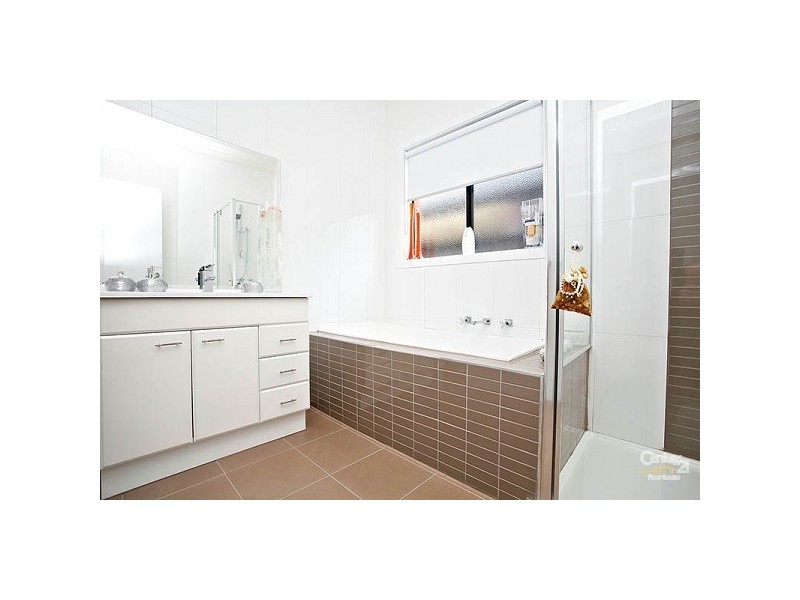 13 Kinglake Crescent, Craigieburn VIC 3064