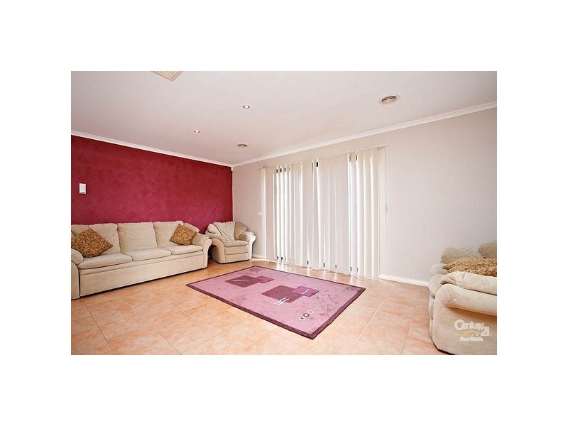 13 Roycroft Road, Roxburgh Park VIC 3064