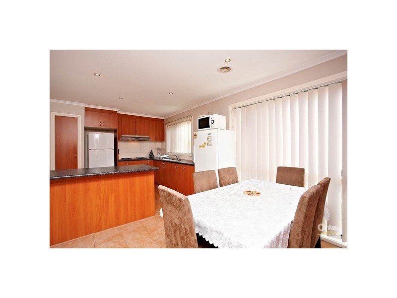 13 Roycroft Road, Roxburgh Park VIC 3064